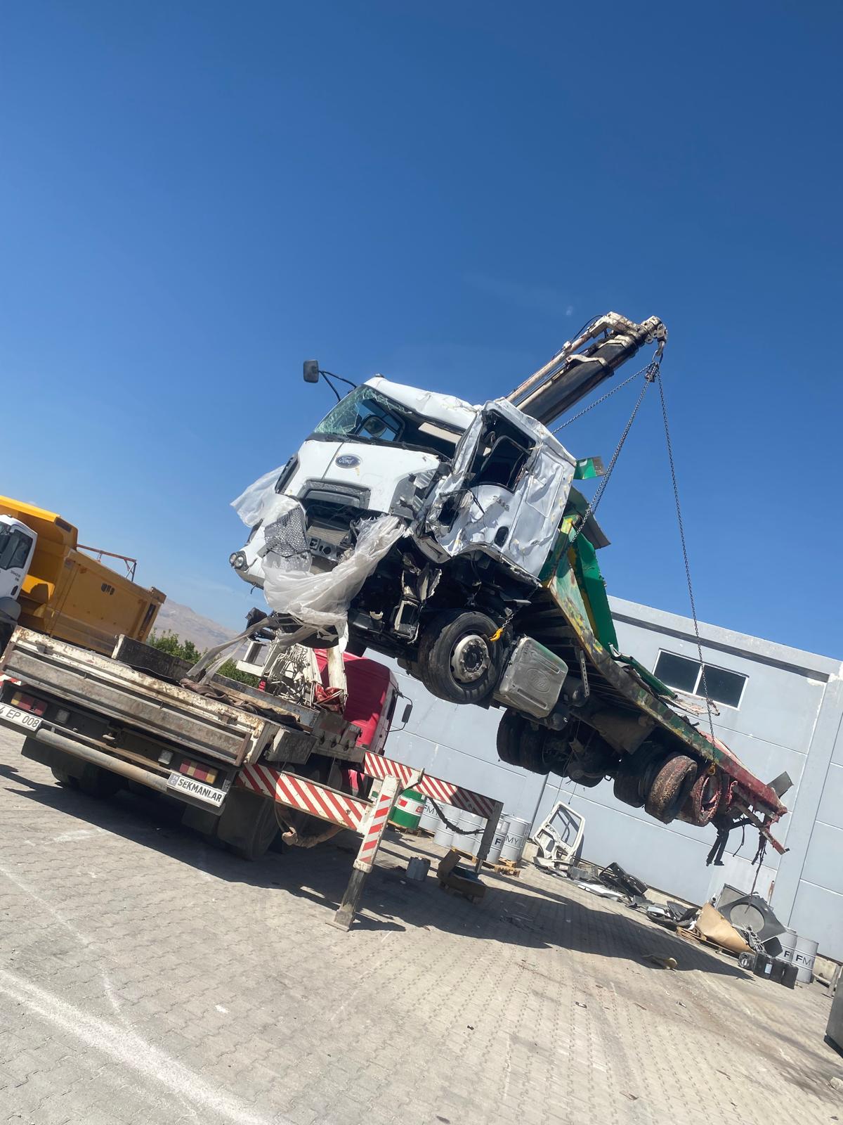 Malatya’da Kaza Kurtarma ve Çekici Hizmetlerinde Vinç Kullanımının Önemi