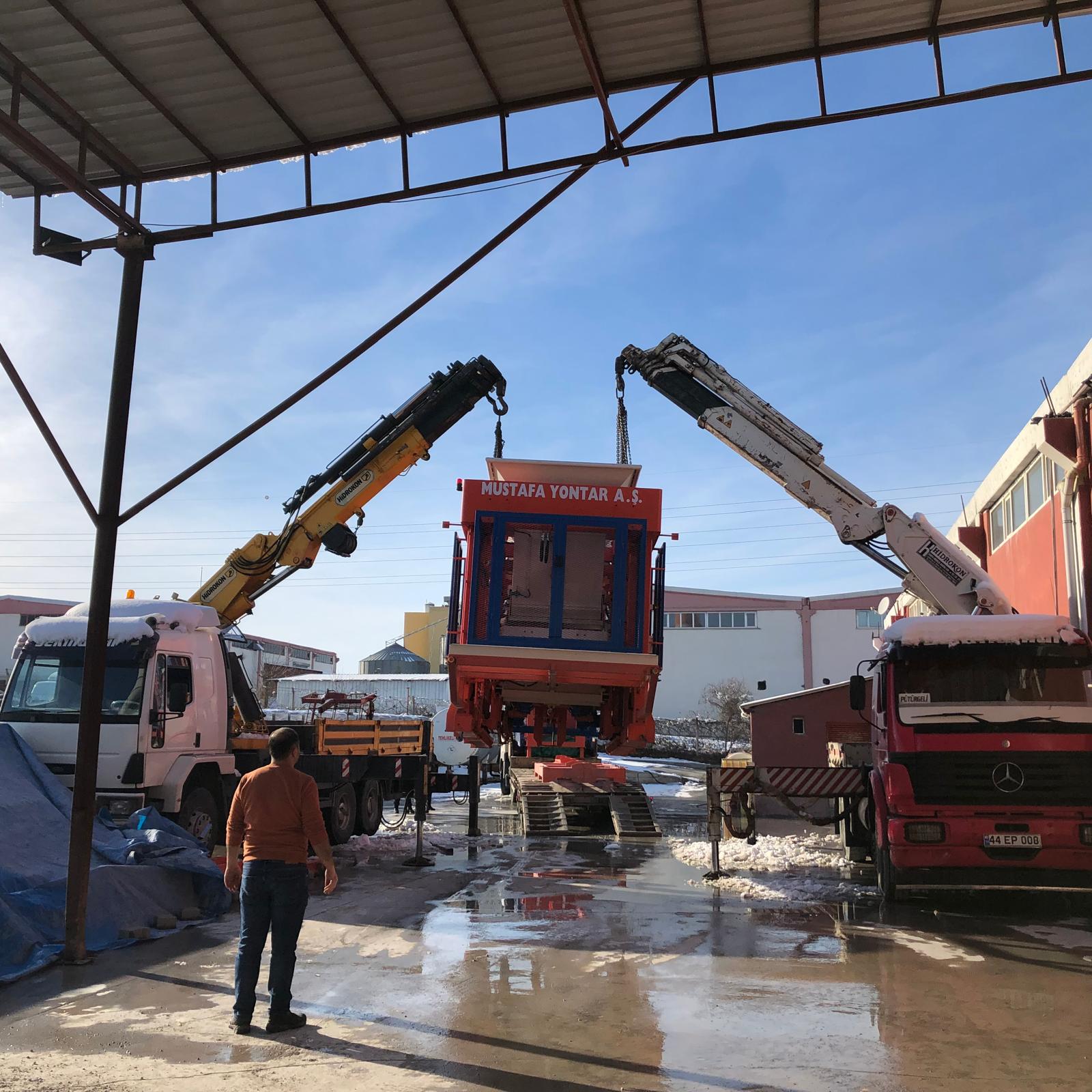 Sekmanlar Vinç: Malatya'da vinç, forklift, ekskavatör, kepçe ve lastikli kepçe hizmetlerinin yanı sıra nakliye, hafriyat, prefabrik yapı üretimi ve kurulumu ile güvenilir çözümler sunan lider firma. Modern ekipman ve uzman ekibimizle projelerinizi en yüksek standartlarda tamamlayın.