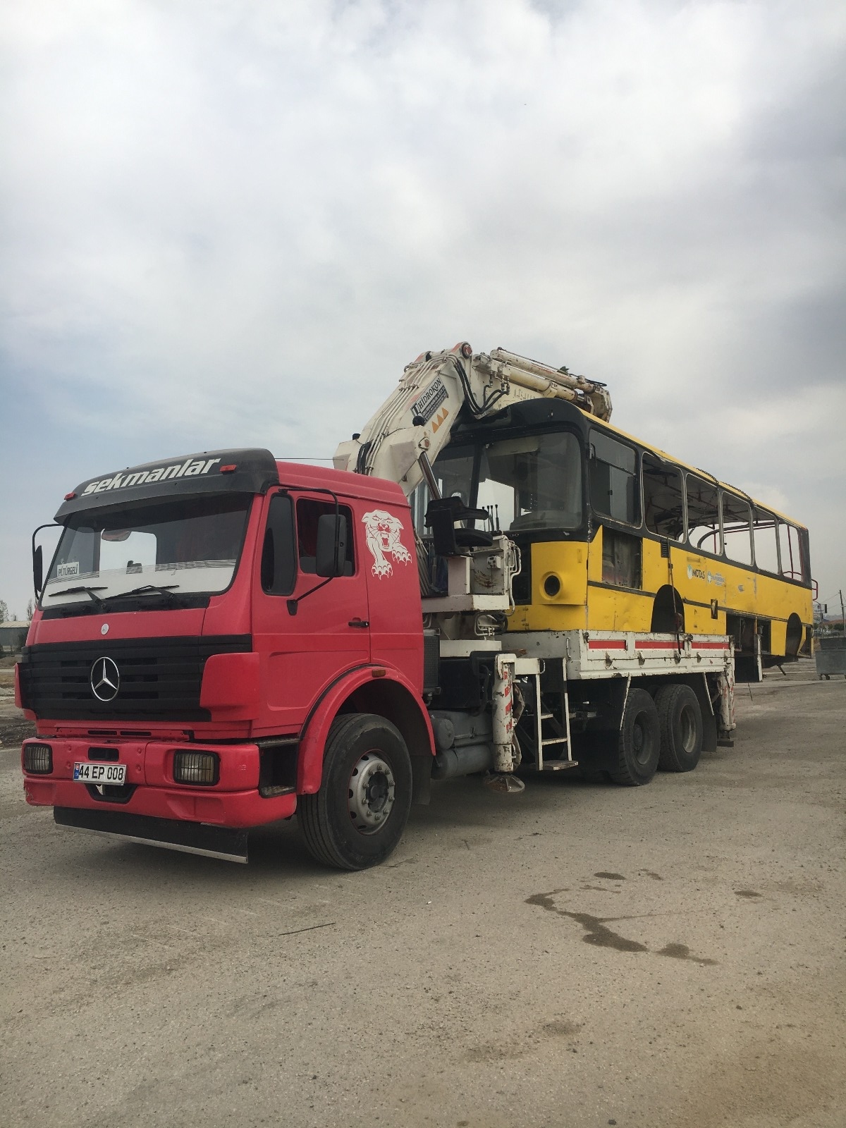 Sekmanlar Vinç: Malatya'da vinç, forklift, ekskavatör, kepçe ve lastikli kepçe hizmetlerinin yanı sıra nakliye, hafriyat, prefabrik yapı üretimi ve kurulumu ile güvenilir çözümler sunan lider firma. Modern ekipman ve uzman ekibimizle projelerinizi en yüksek standartlarda tamamlayın. Sekmanlar Vinç – Malatya kiralık vinç hizmeti: vinç kiralama, kiralık vinç, sepetli vinç, mobil vinç, teleskopik vinç, ağır tonaj vinç, vinç operatörlü ve operatörsüz hizmetler. Acil vinç kiralama, 7/24 vinç desteği, uygun fiyatlı vinç çözümleri, sigortalı ve güvenli taşıma ile inşaat, çelik montaj, prefabrik ve konteyner montaj projeleri için profesyonel vinç hizmetleri Malatya.