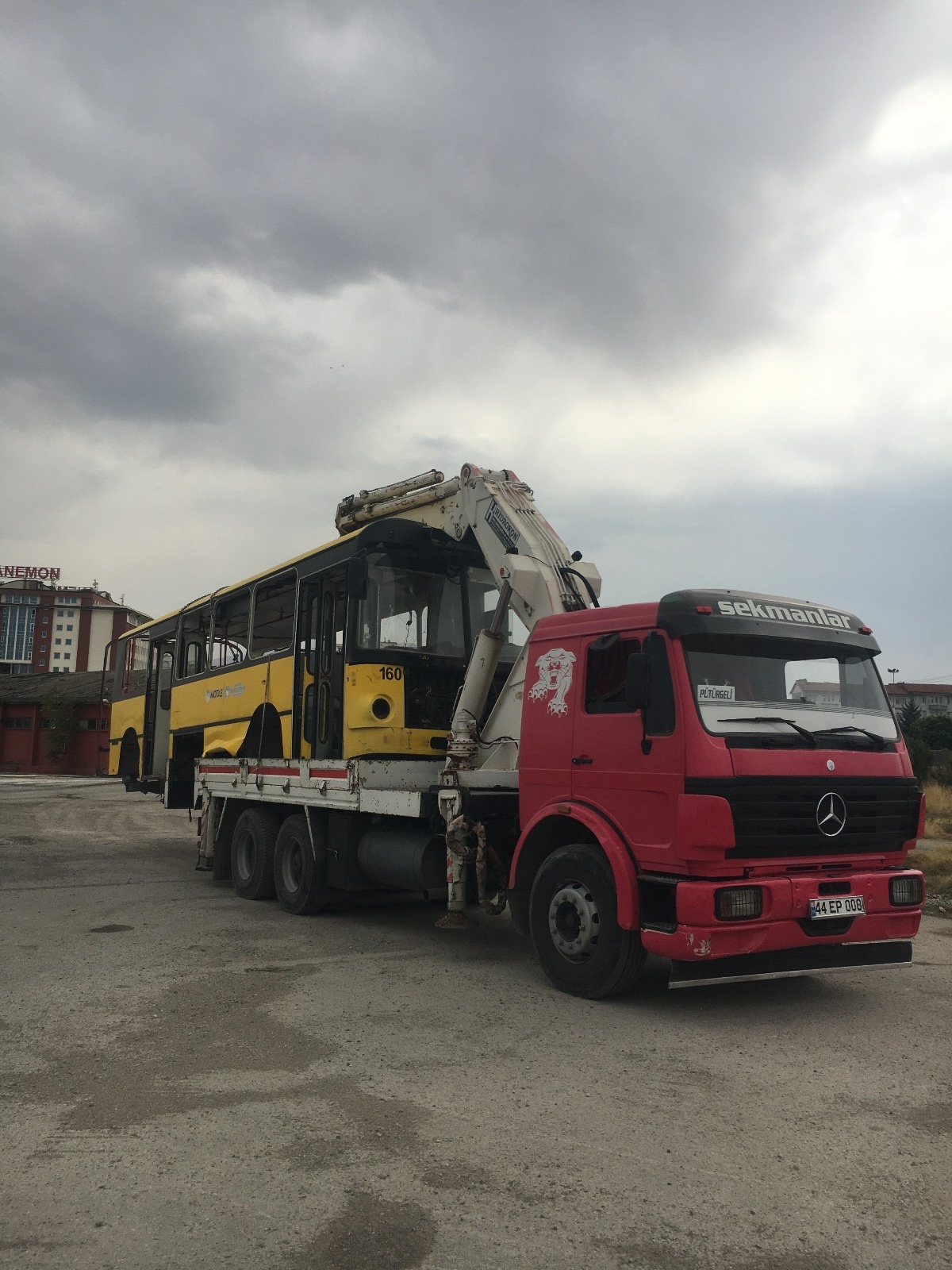 Sekmanlar Vinç: Malatya'da vinç, forklift, ekskavatör, kepçe ve lastikli kepçe hizmetlerinin yanı sıra nakliye, hafriyat, prefabrik yapı üretimi ve kurulumu ile güvenilir çözümler sunan lider firma. Modern ekipman ve uzman ekibimizle projelerinizi en yüksek standartlarda tamamlayın. Sekmanlar Vinç – Malatya kiralık vinç hizmeti: vinç kiralama, kiralık vinç, sepetli vinç, mobil vinç, teleskopik vinç, ağır tonaj vinç, vinç operatörlü ve operatörsüz hizmetler. Acil vinç kiralama, 7/24 vinç desteği, uygun fiyatlı vinç çözümleri, sigortalı ve güvenli taşıma ile inşaat, çelik montaj, prefabrik ve konteyner montaj projeleri için profesyonel vinç hizmetleri Malatya.