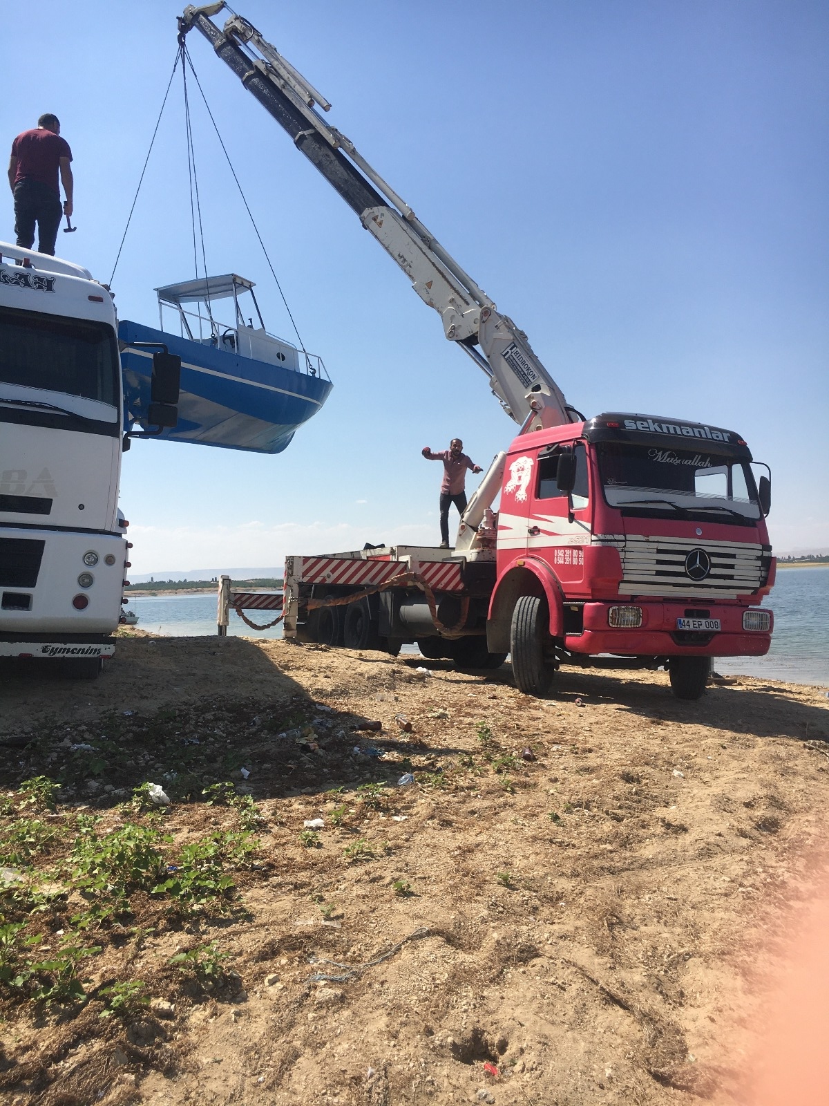 Sekmanlar Vinç: Malatya'da vinç, forklift, ekskavatör, kepçe ve lastikli kepçe hizmetlerinin yanı sıra nakliye, hafriyat, prefabrik yapı üretimi ve kurulumu ile güvenilir çözümler sunan lider firma. Modern ekipman ve uzman ekibimizle projelerinizi en yüksek standartlarda tamamlayın. Sekmanlar Vinç – Malatya kiralık vinç hizmeti: vinç kiralama, kiralık vinç, sepetli vinç, mobil vinç, teleskopik vinç, ağır tonaj vinç, vinç operatörlü ve operatörsüz hizmetler. Acil vinç kiralama, 7/24 vinç desteği, uygun fiyatlı vinç çözümleri, sigortalı ve güvenli taşıma ile inşaat, çelik montaj, prefabrik ve konteyner montaj projeleri için profesyonel vinç hizmetleri Malatya.