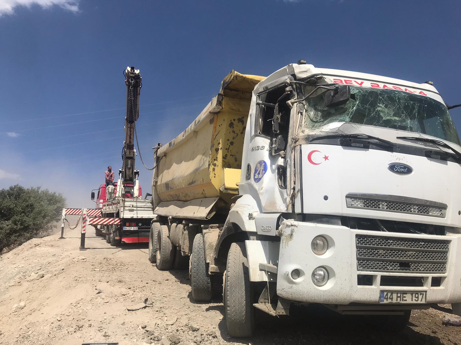 Sekmanlar Vinç: Malatya'da vinç, forklift, ekskavatör, kepçe ve lastikli kepçe hizmetlerinin yanı sıra nakliye, hafriyat, prefabrik yapı üretimi ve kurulumu ile güvenilir çözümler sunan lider firma. Modern ekipman ve uzman ekibimizle projelerinizi en yüksek standartlarda tamamlayın. Sekmanlar Vinç – Malatya kiralık vinç hizmeti: vinç kiralama, kiralık vinç, sepetli vinç, mobil vinç, teleskopik vinç, ağır tonaj vinç, vinç operatörlü ve operatörsüz hizmetler. Acil vinç kiralama, 7/24 vinç desteği, uygun fiyatlı vinç çözümleri, sigortalı ve güvenli taşıma ile inşaat, çelik montaj, prefabrik ve konteyner montaj projeleri için profesyonel vinç hizmetleri Malatya.