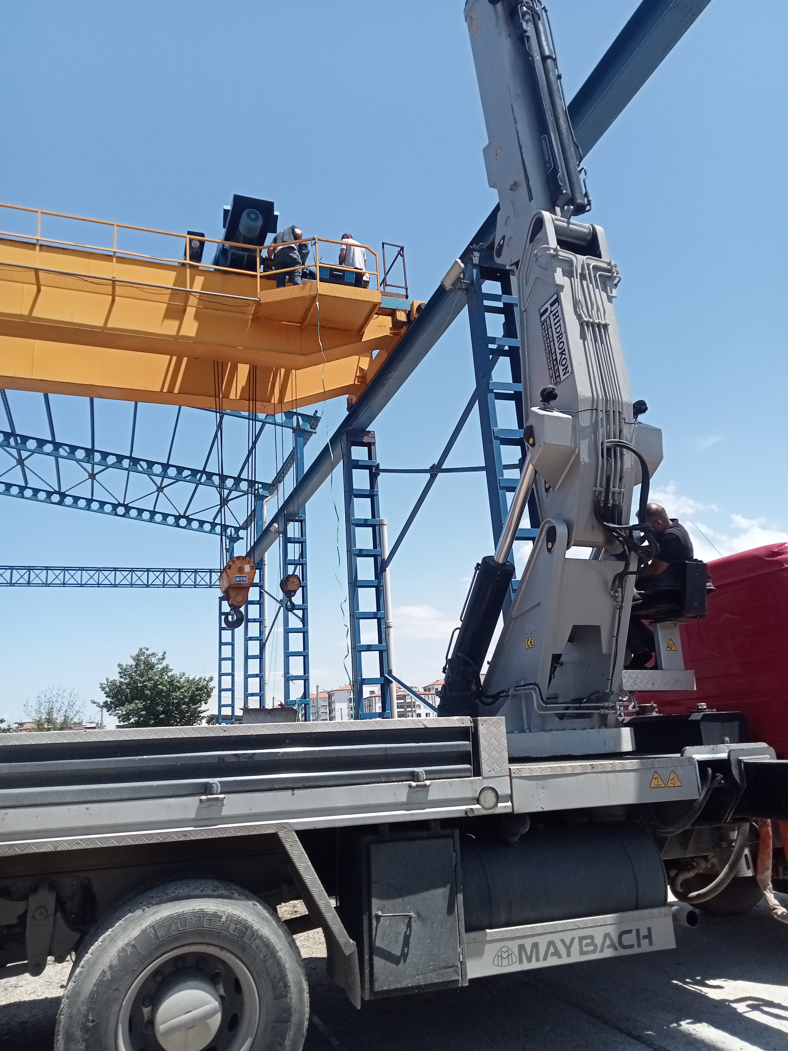 Sekmanlar Vinç: Malatya'da vinç, forklift, ekskavatör, kepçe ve lastikli kepçe hizmetlerinin yanı sıra nakliye, hafriyat, prefabrik yapı üretimi ve kurulumu ile güvenilir çözümler sunan lider firma. Modern ekipman ve uzman ekibimizle projelerinizi en yüksek standartlarda tamamlayın. Sekmanlar Vinç – Malatya kiralık vinç hizmeti: vinç kiralama, kiralık vinç, sepetli vinç, mobil vinç, teleskopik vinç, ağır tonaj vinç, vinç operatörlü ve operatörsüz hizmetler. Acil vinç kiralama, 7/24 vinç desteği, uygun fiyatlı vinç çözümleri, sigortalı ve güvenli taşıma ile inşaat, çelik montaj, prefabrik ve konteyner montaj projeleri için profesyonel vinç hizmetleri Malatya.