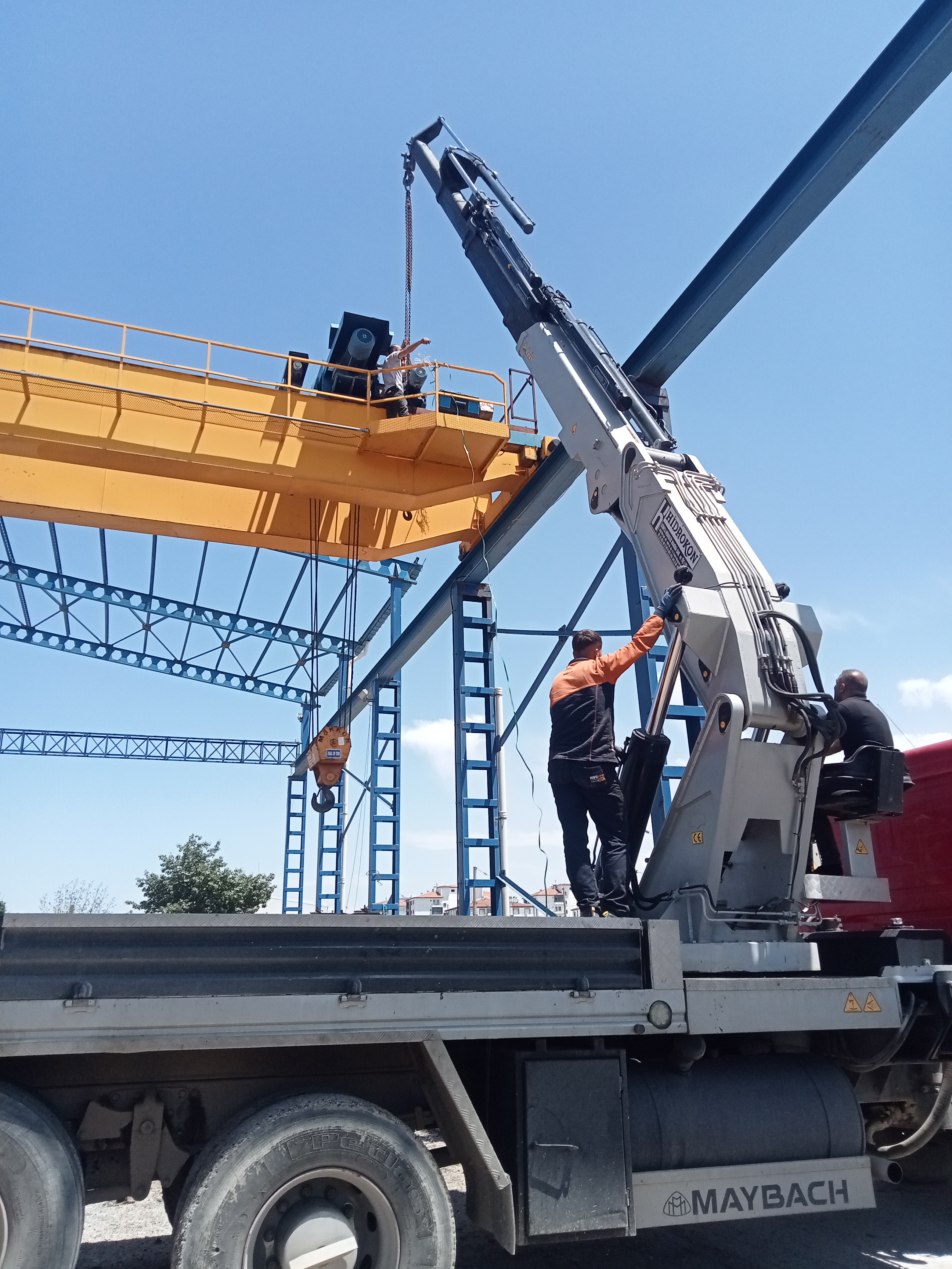 Sekmanlar Vinç: Malatya'da vinç, forklift, ekskavatör, kepçe ve lastikli kepçe hizmetlerinin yanı sıra nakliye, hafriyat, prefabrik yapı üretimi ve kurulumu ile güvenilir çözümler sunan lider firma. Modern ekipman ve uzman ekibimizle projelerinizi en yüksek standartlarda tamamlayın. Sekmanlar Vinç – Malatya kiralık vinç hizmeti: vinç kiralama, kiralık vinç, sepetli vinç, mobil vinç, teleskopik vinç, ağır tonaj vinç, vinç operatörlü ve operatörsüz hizmetler. Acil vinç kiralama, 7/24 vinç desteği, uygun fiyatlı vinç çözümleri, sigortalı ve güvenli taşıma ile inşaat, çelik montaj, prefabrik ve konteyner montaj projeleri için profesyonel vinç hizmetleri Malatya.